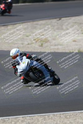 media/Sep-21-2025-TrackDaz (Sun) [[277c75b276]]/C Group/1140pm (Turn 3)/